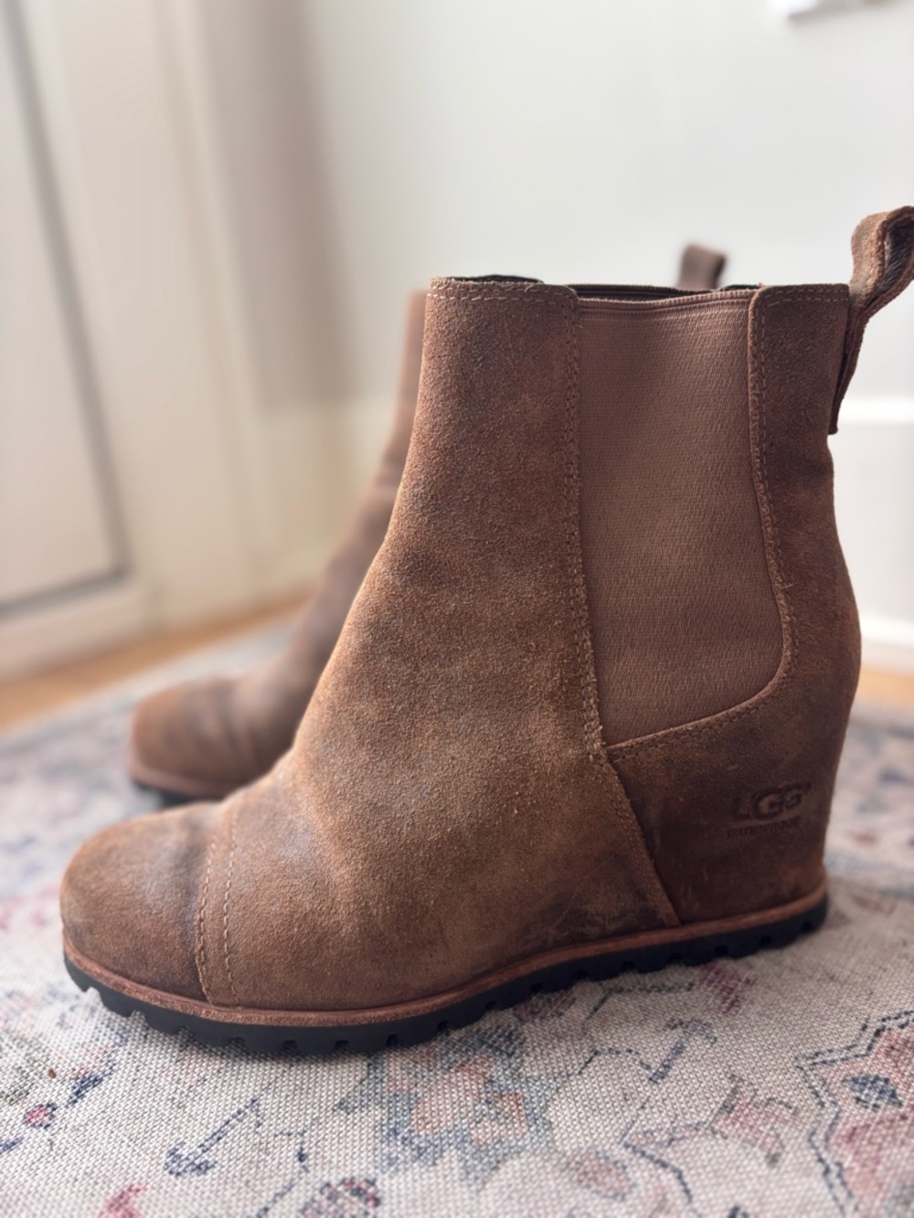 UGG Pax Hidden Wedge Boots Women's Suede Brown Waterproof. Size 9 (39) - Picture 3 of 9